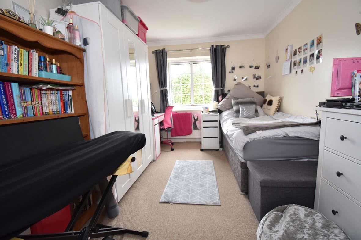 Botley Road, Park Gate, Southampton Brook Independent Estate Agents