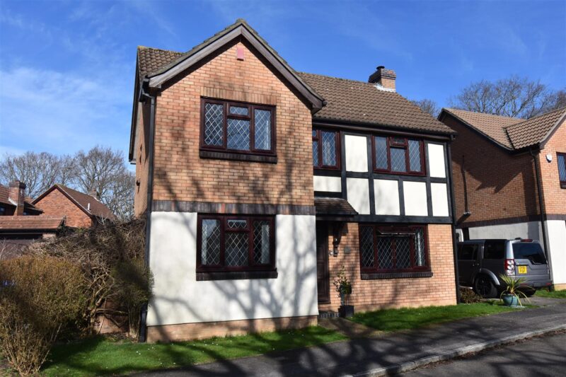 Harvey Crescent, Warsash, Southampton