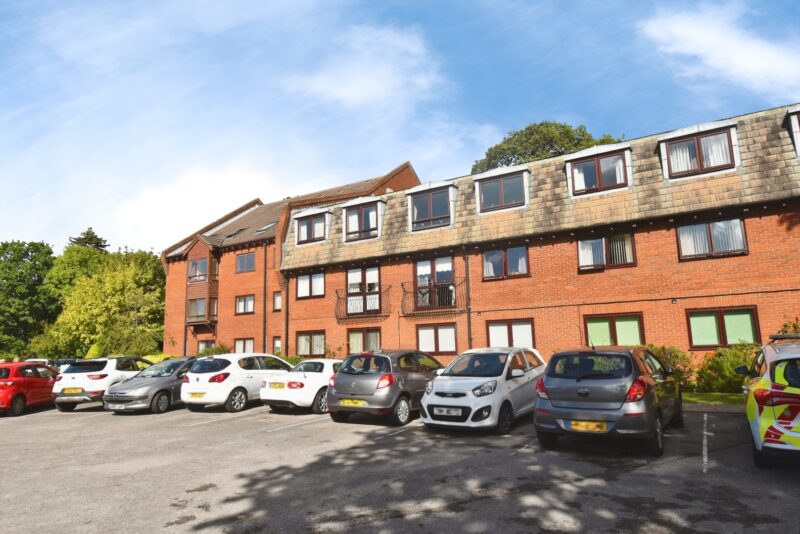 High Oaks Close, Locks Heath, Southampton